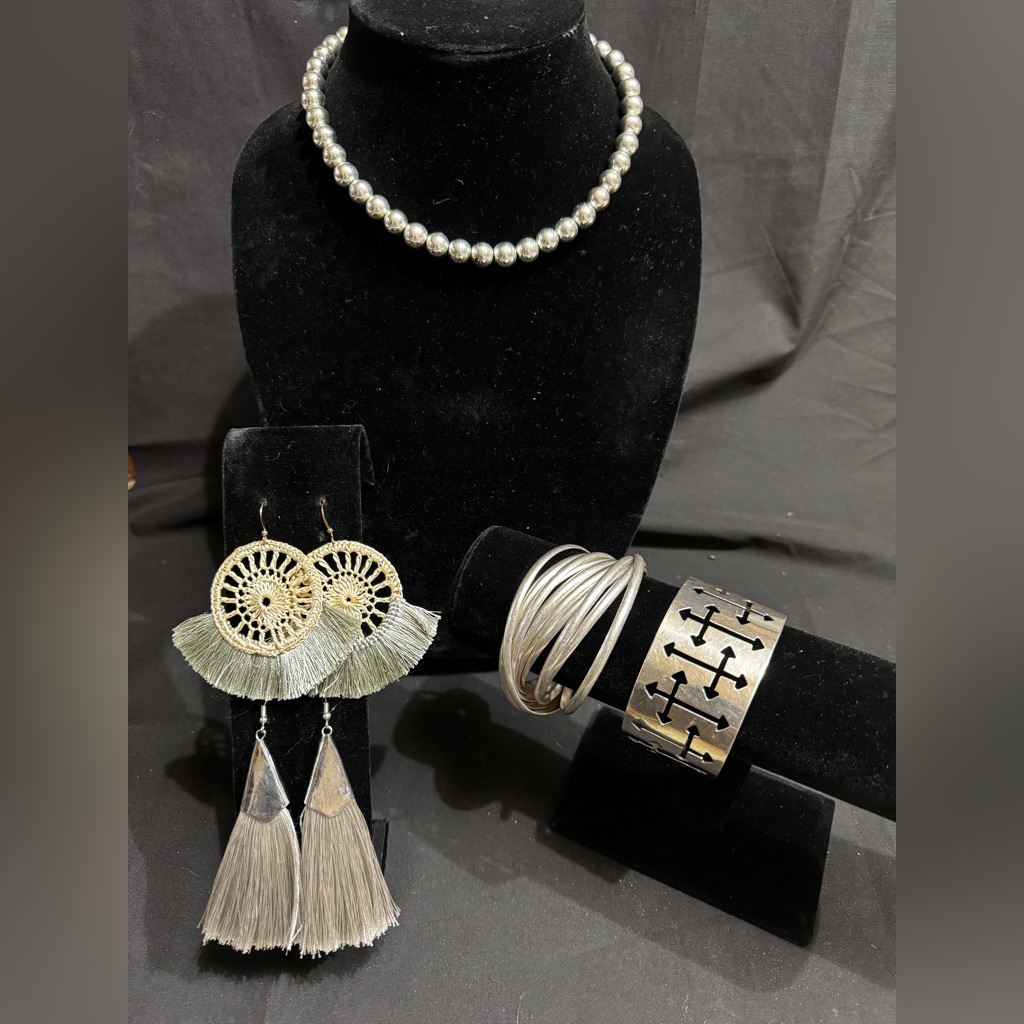 Silver Jewelry Set